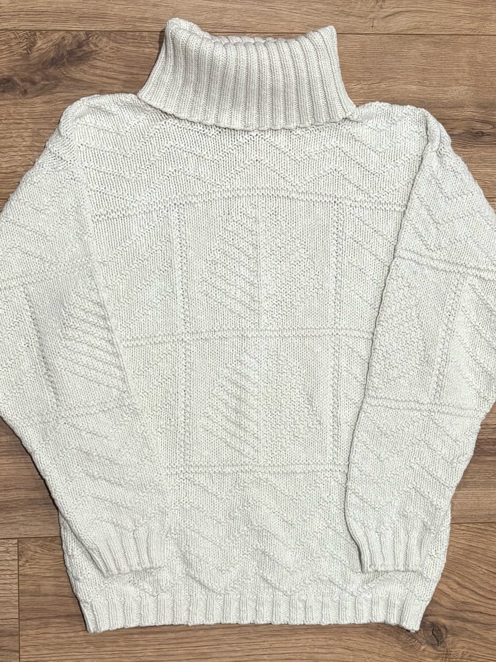 Eddie Bauer Cream Cable Knit Turtleneck Sweater